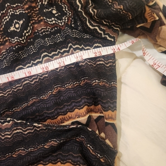 AVENUE wrap dress with tulip hem - Picture 8 of 8